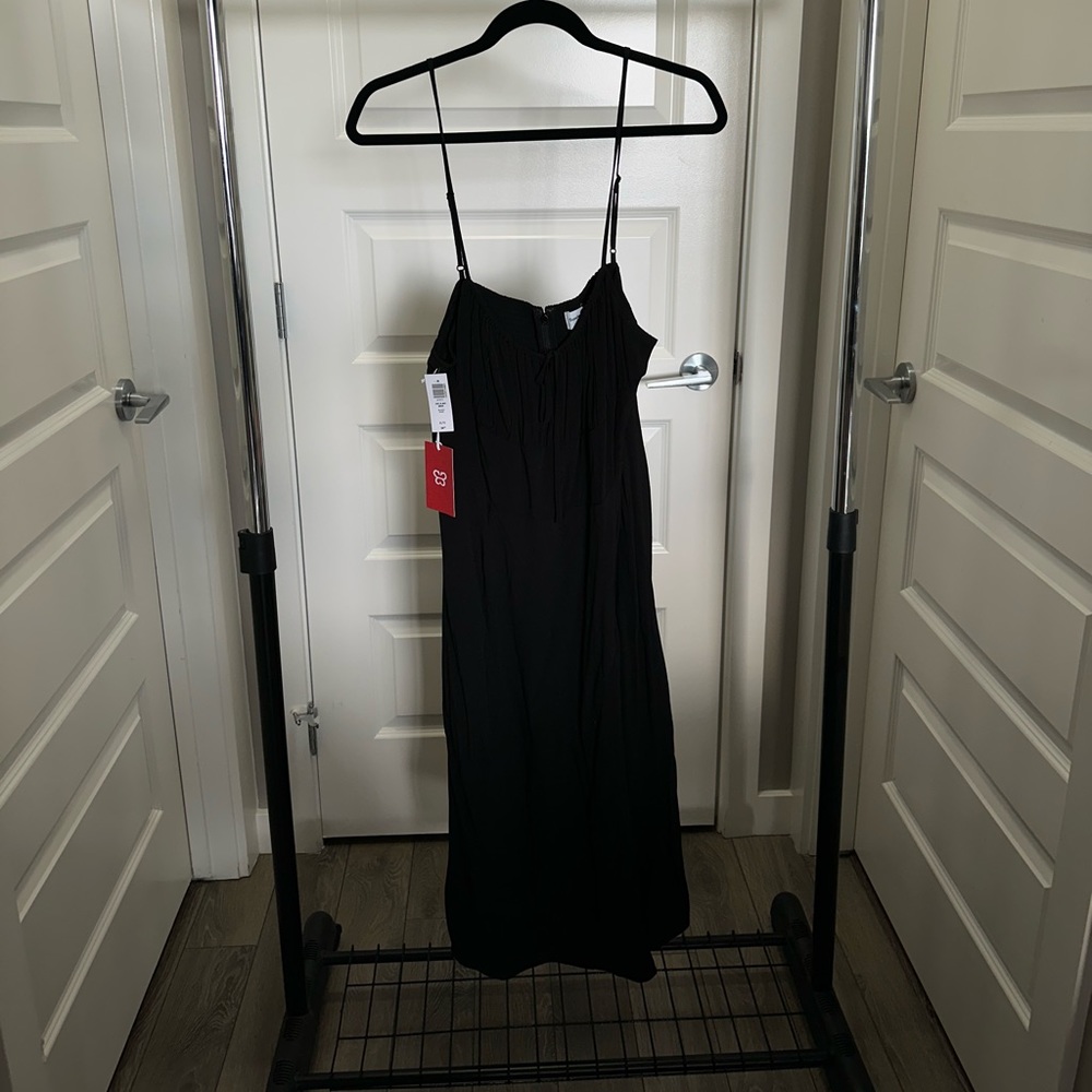 🆕 • NWT• Sunday Best Delilah Midi Dress, XL Colour: Black (Aritzia) 🖤🖤🖤 - Picture 2 of 9